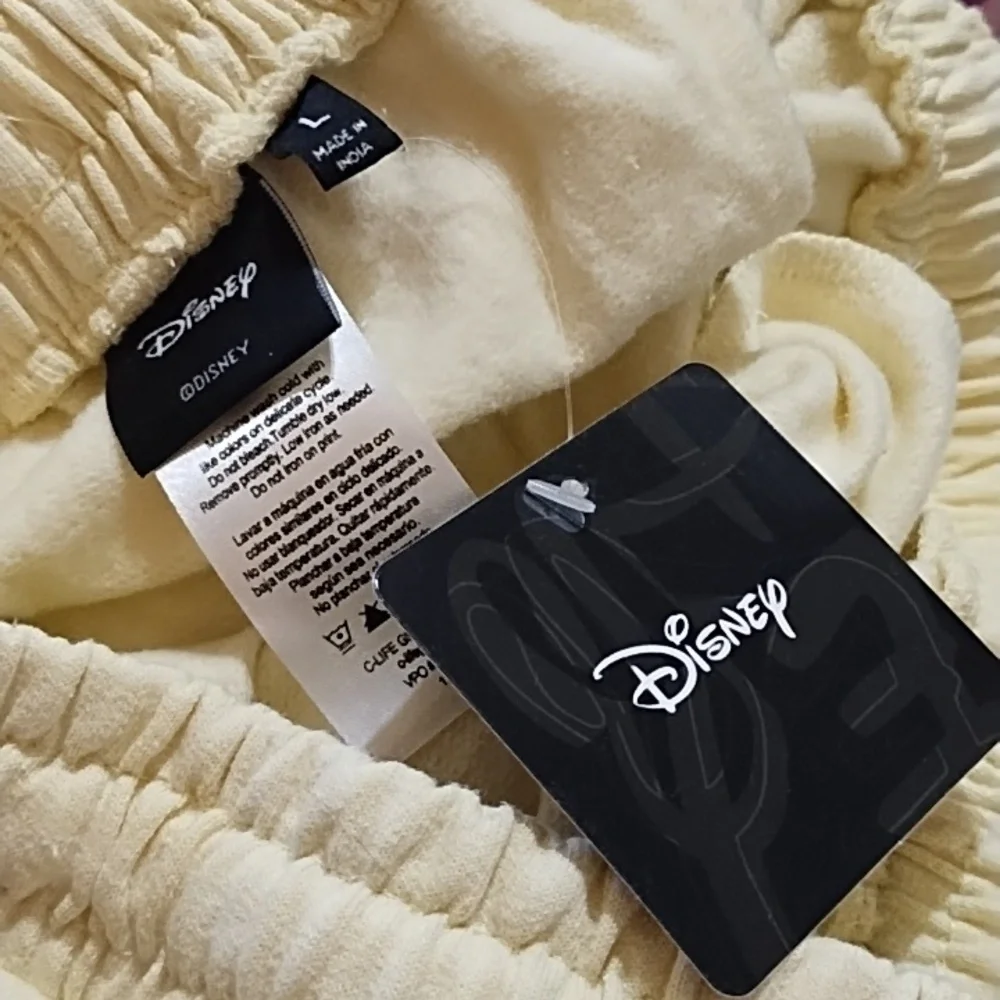 Disney Sleep Shorts And Peach Cream Crop Tank Top Apparel Set Sz Large - Picture 7 of 8